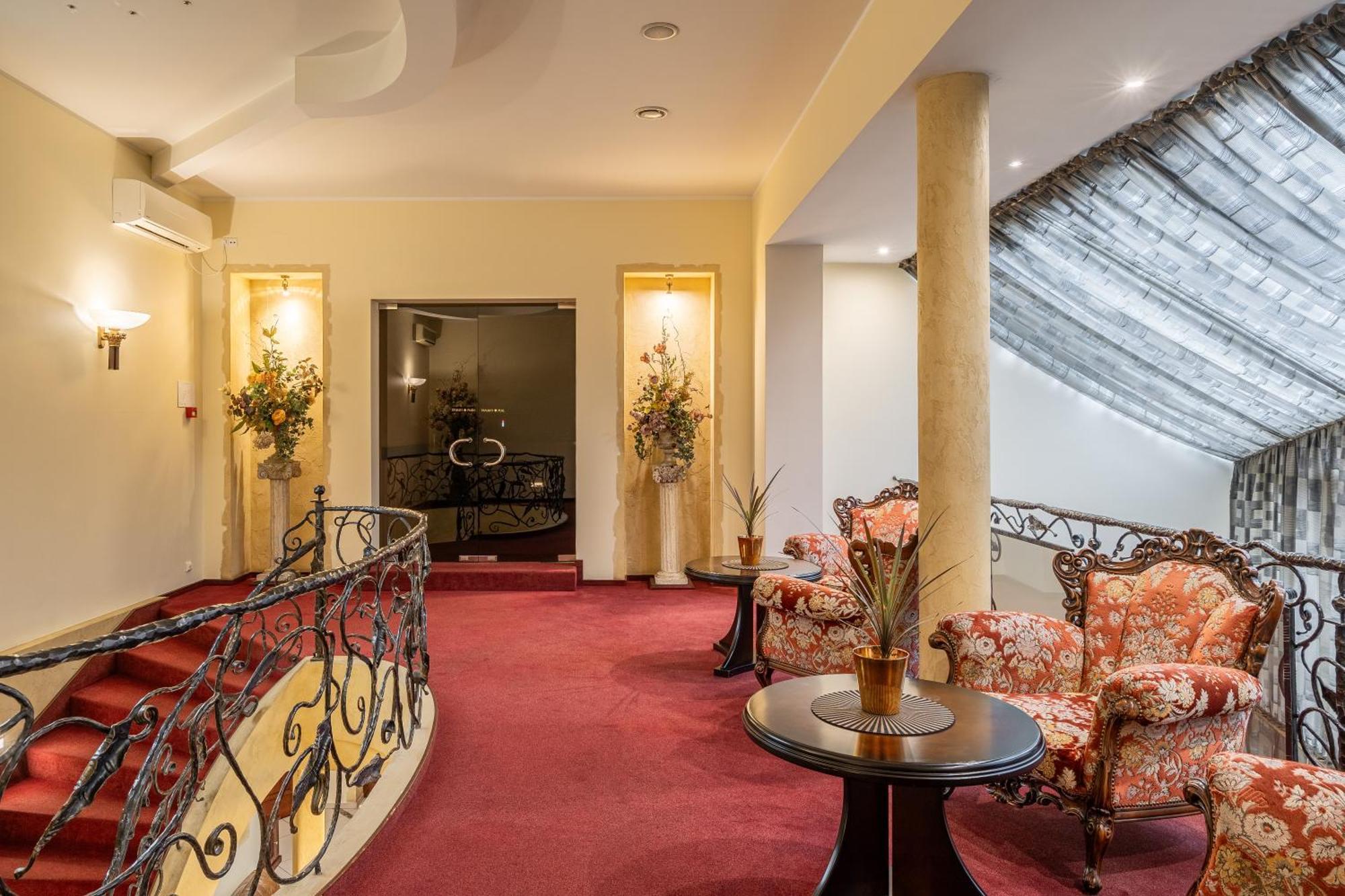 Hotel Sfinksas Kaunas Bagian luar foto